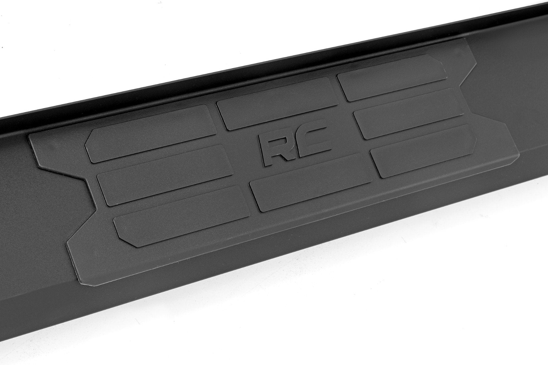 Rough Country HD2 Alum Running Boards Crew Cab Chevy/GMC 1500/2500/3500HD 07-19 SRB071785A