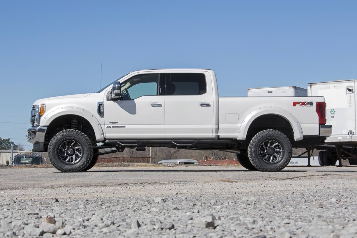 Rough Country 4.5in for Ford Lift Kit w/Front Drive Shaft 17-19 F-250 4wd Diesel 55021