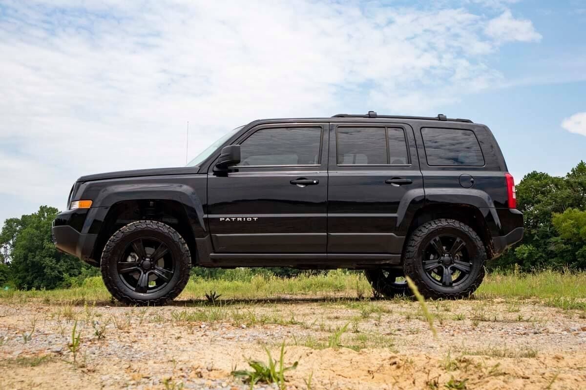 Rough Country 2in For Jeep Suspension Lift Kit 10-17 Patriot 4wd/ 12-17 Compass 66531