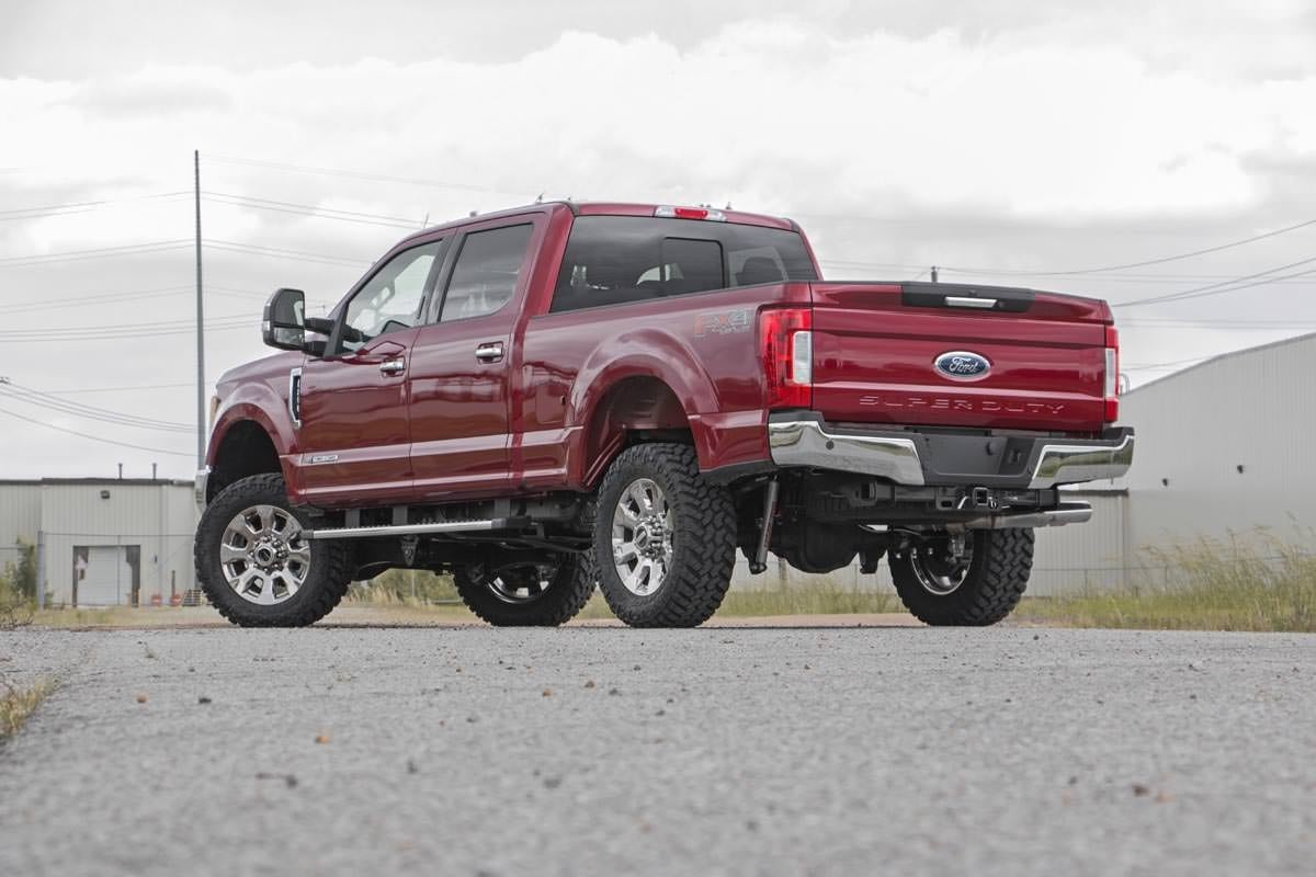Rough Country 3" Lift Kit for Ford Super Duty 4wd 17-22 V2 Front Gas Coils 50272