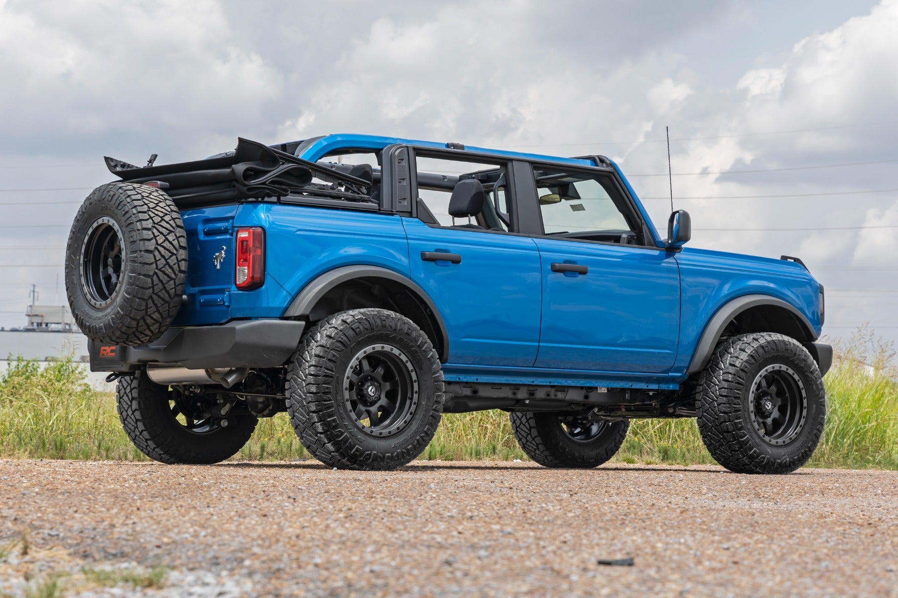 Rough Country 2" Lift Kit Lifted Struts for Ford Bronco 4WD 2021-2026 591141