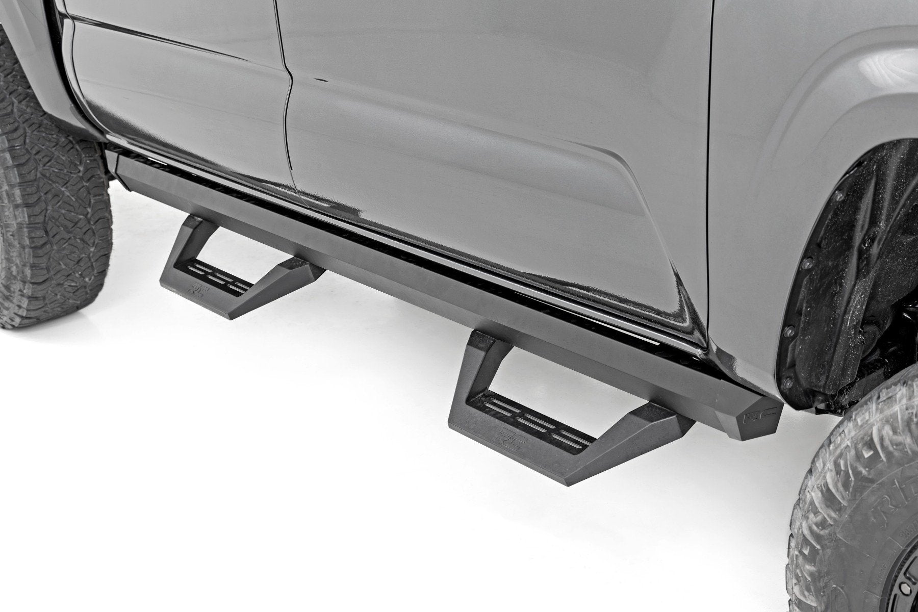 Rough Country SRX2 Adjustable Aluminum Steps | Double Cab for Toyota Tacoma 2024 -1