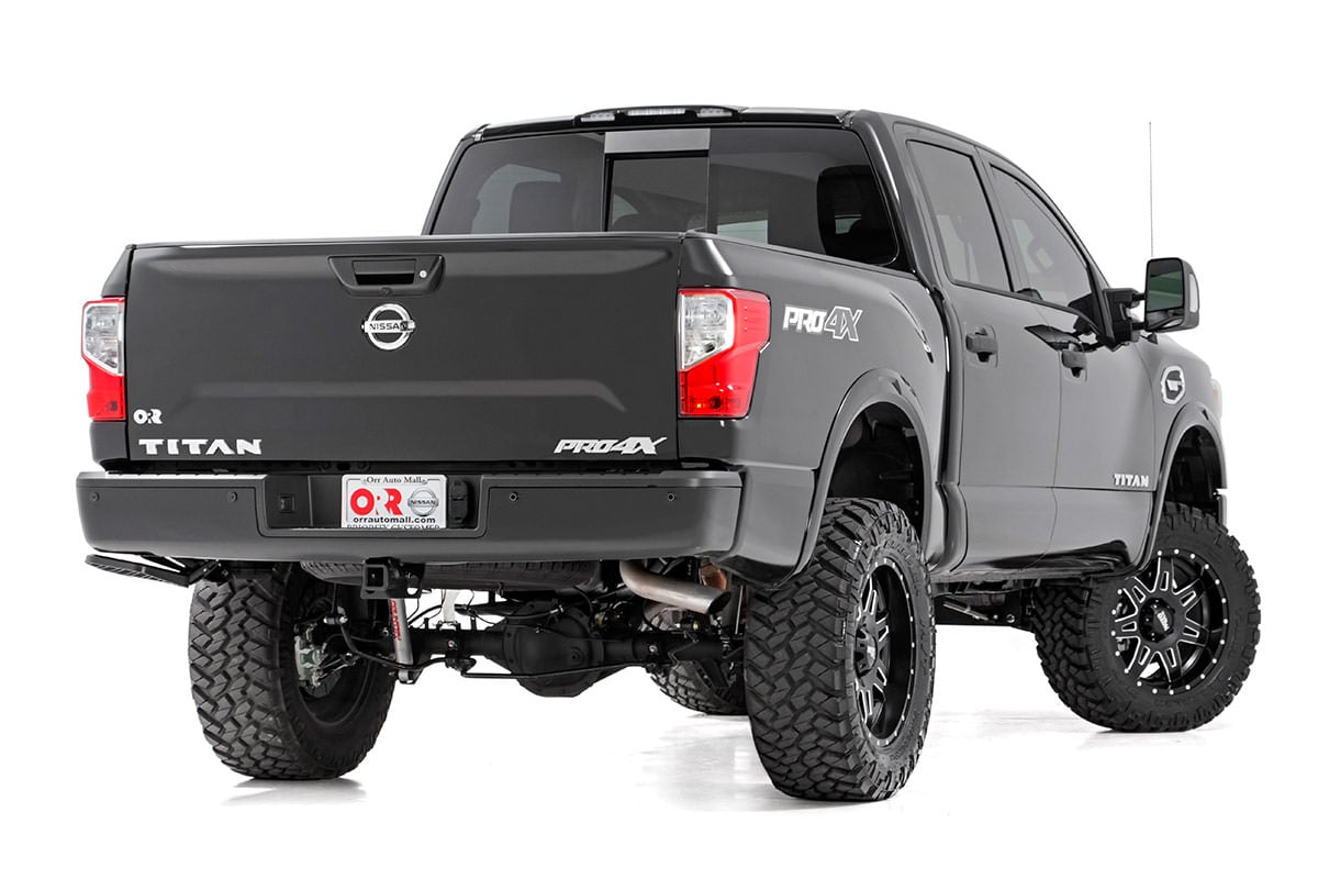 Rough Country 6in Suspension Lift Kit For Nissan Titan 17-20 4wd 87820A