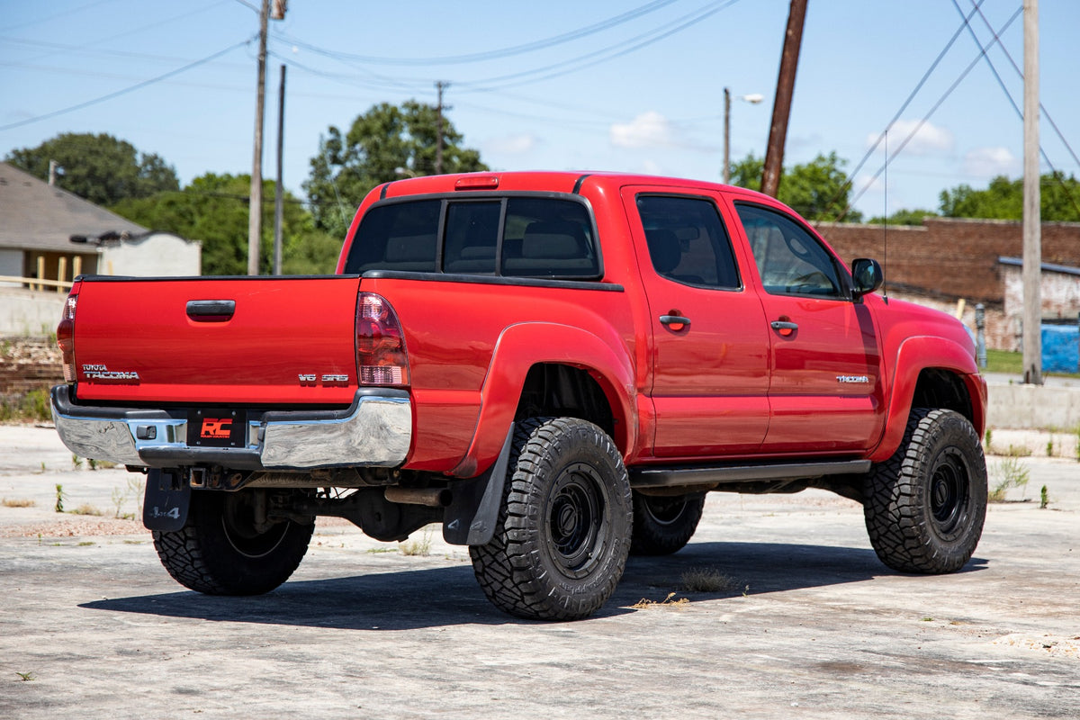 Rough Country 3.5" Lift w/N3 Struts & N3 Shocks For Toyota Tacoma 05-23 74231