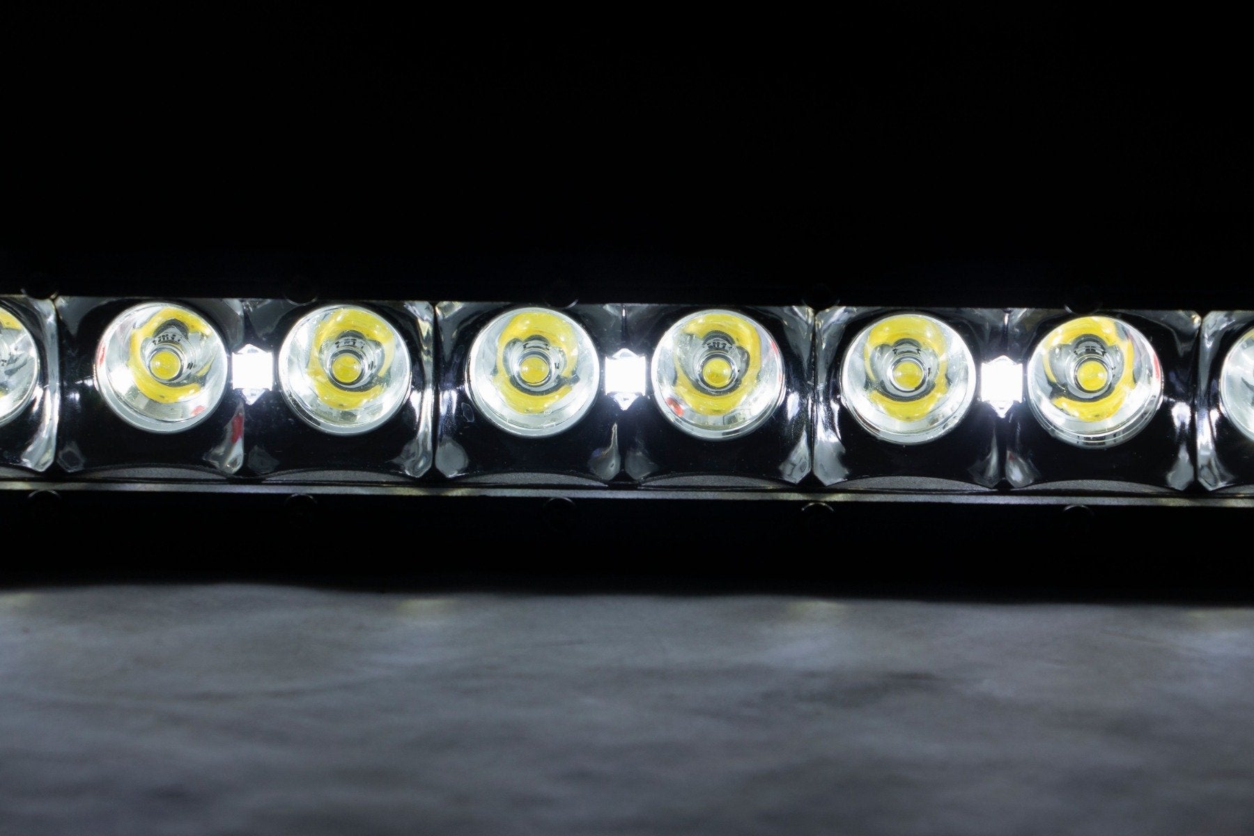 Rough Country 30" Curved Cree LED Light Bar-Single Row Blk Series Cool White DRL 72730BLDRL