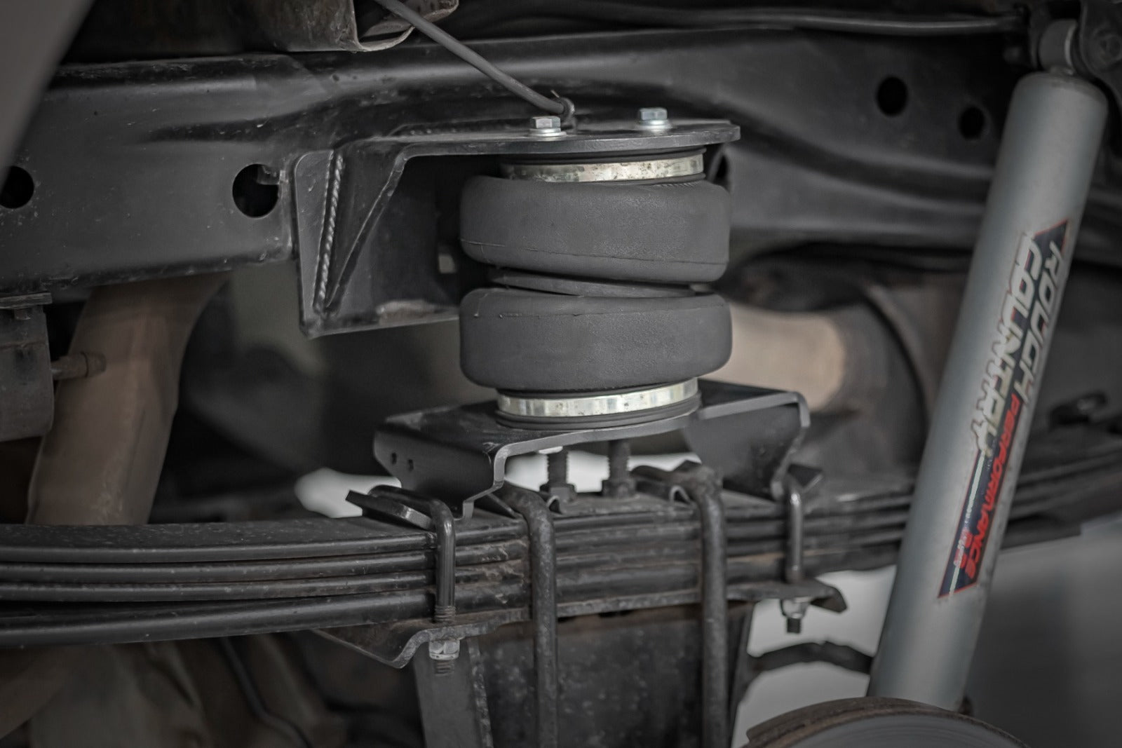 Rough Country Air Spring Over Load kit 0-6 IN Lifts for Ford F-150 2004-2014 -4