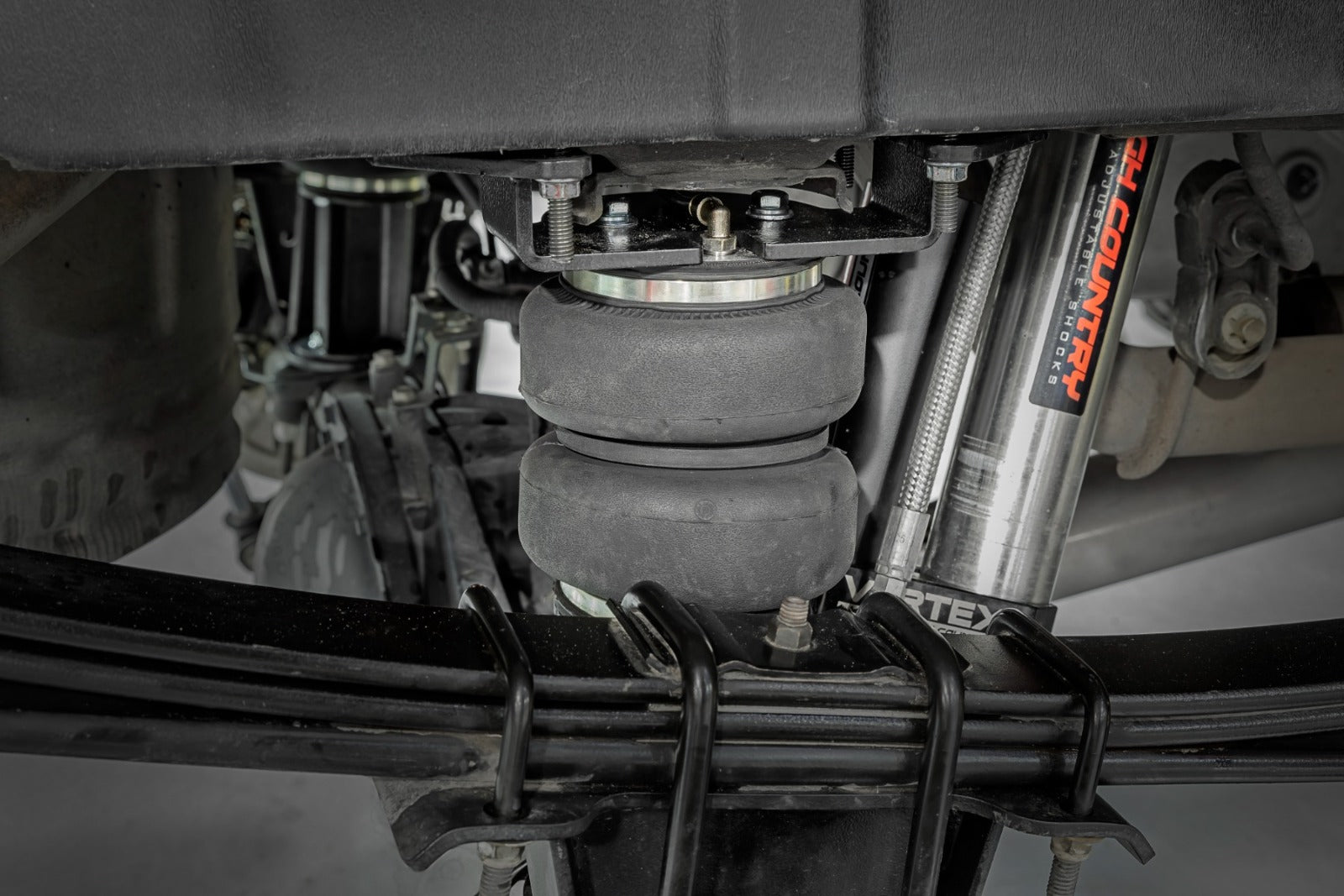Rough Country Air Spring Kit | 2-3.5" Lift Kit | Chevy/GMC 1500 19-25 -2
