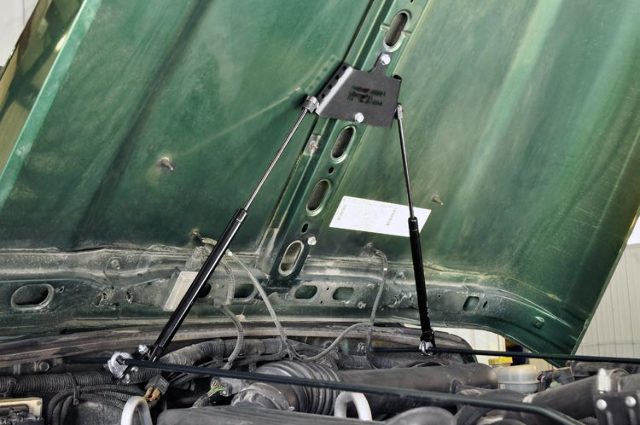 Hydraulic Hood Assist Jeep Wrangler TJ 4WD (1997-2006) - -5