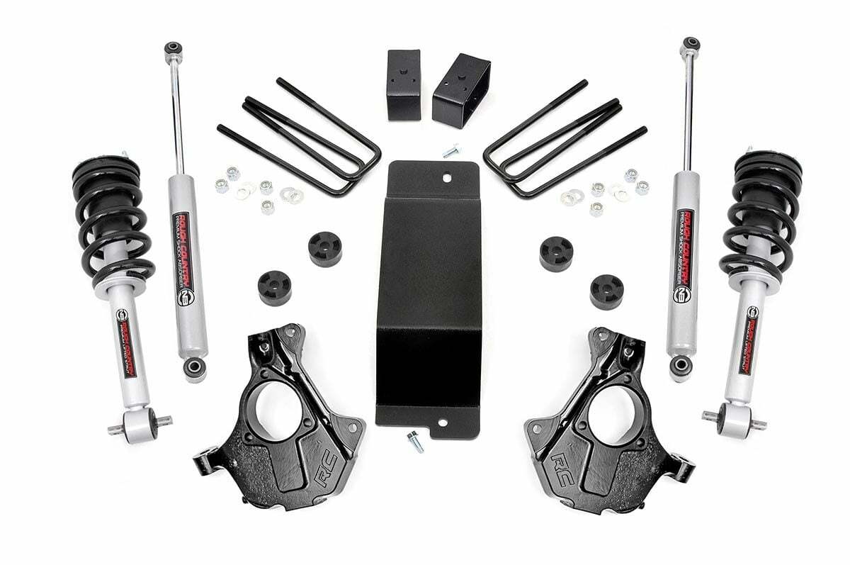 Rough Country Chevy GMC 1500 Pickup 3.5" Susp Lift w/Lifted Struts 14-18 4wd -1