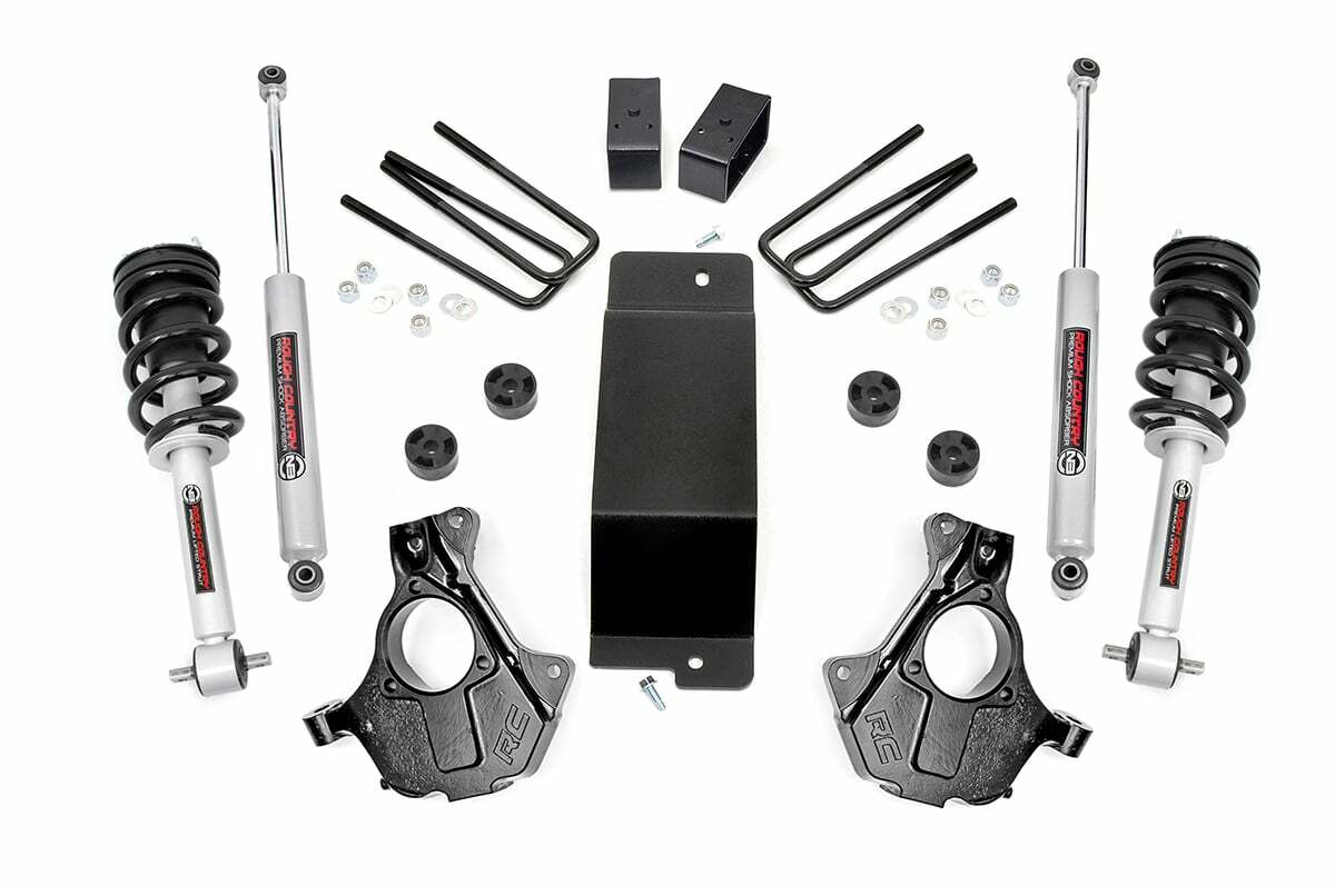 Rough Country 3.5in GM Lift Knuckle Kit w/Struts 14-18 1500 PU 4wd Cast Steel -1