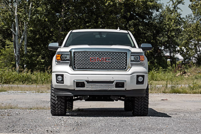 Rough Country 7in GMC Lift Kit 14-18 1500 Denali PU 4wd w/MagneRide Steel 17800