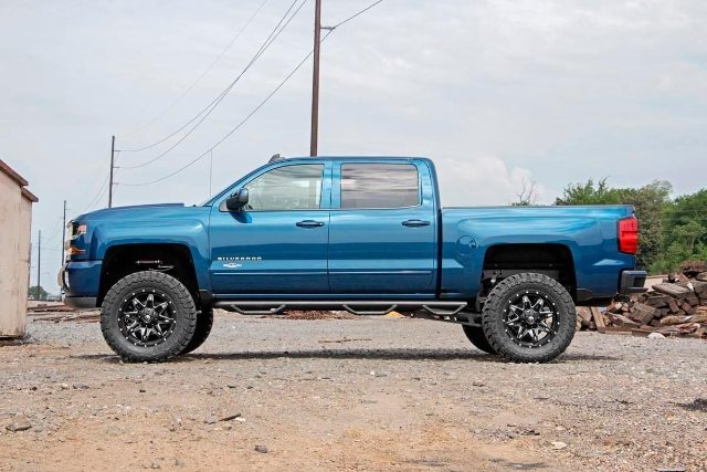 Rough Country 7in GM Suspension Lift Kit Vertex 14-18 1500 PU 2WD 18750