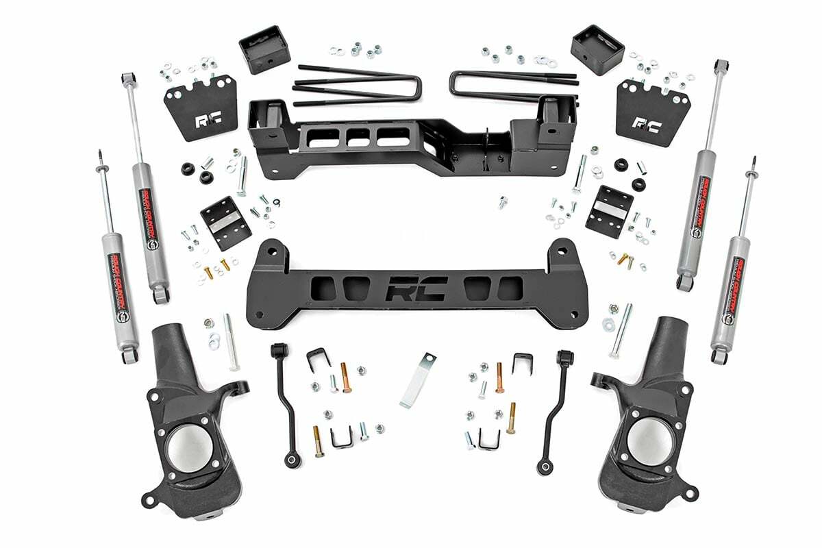 Rough Country 6in GM Suspension Lift Kit 01-10 2500HD / 3500HD 2WD -1