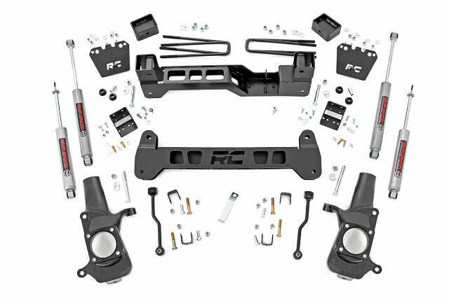 Rough Country 6in GM Suspension Lift Kit 01-10 2500HD / 3500HD 2WD 220N3A