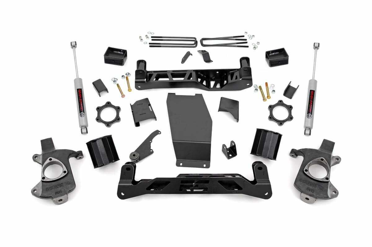 Rough Country 5in GM Suspension Lift Kit w/N3 14-18 1500 PU 4WD Cast Steel -1