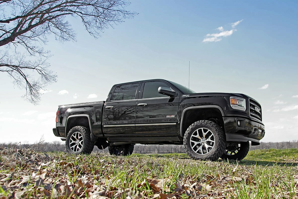 Rough Country 6 Inch Lift Kit Cast Steel M1 Struts/M1 Chevy/GMC 1500 14-18 -2