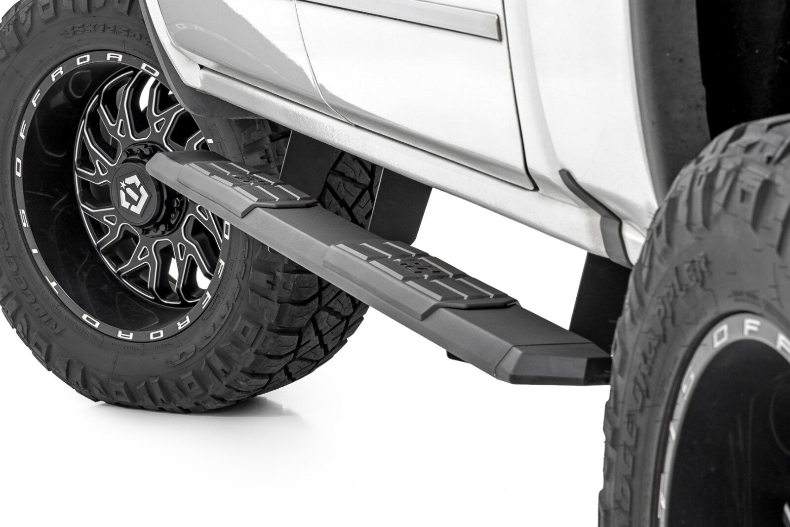 Rough Country TR2 Running Boards | Chevy/GMC 1500/2500HD/3500HD 07-19 & Classic 25000
