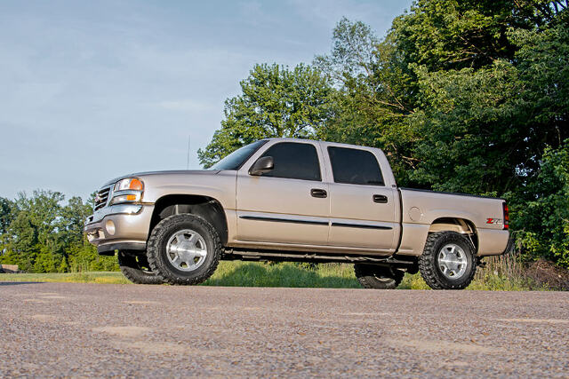 Rough Country 1.5-2" Lift Kit M1 Chevy/GMC 1500 99-06 & Classic 28340