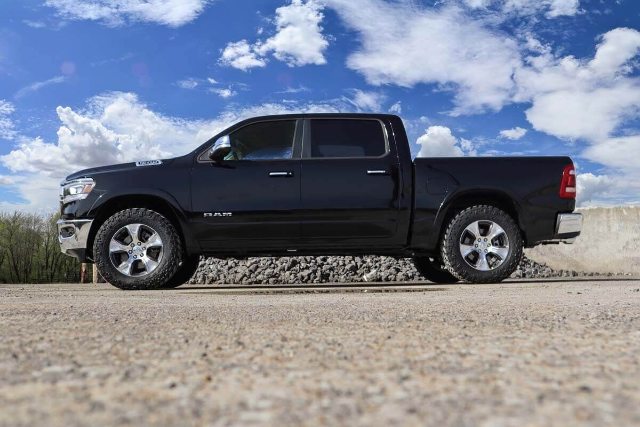 2in Ram Leveling Lift Kit 19-20 Ram 1500 4WD AIR RIDE 31012