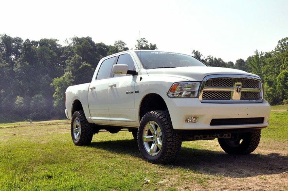 Rough Country 4" Lift Kit M1 Struts for Ram 1500 4WD 2012-2018 & Classic -2