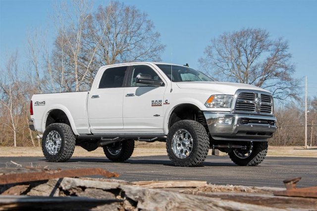 Rough Country 5" Lift Kit Dual Rate Coil Springs 14-18 for RAM 2500 Diesel 36830