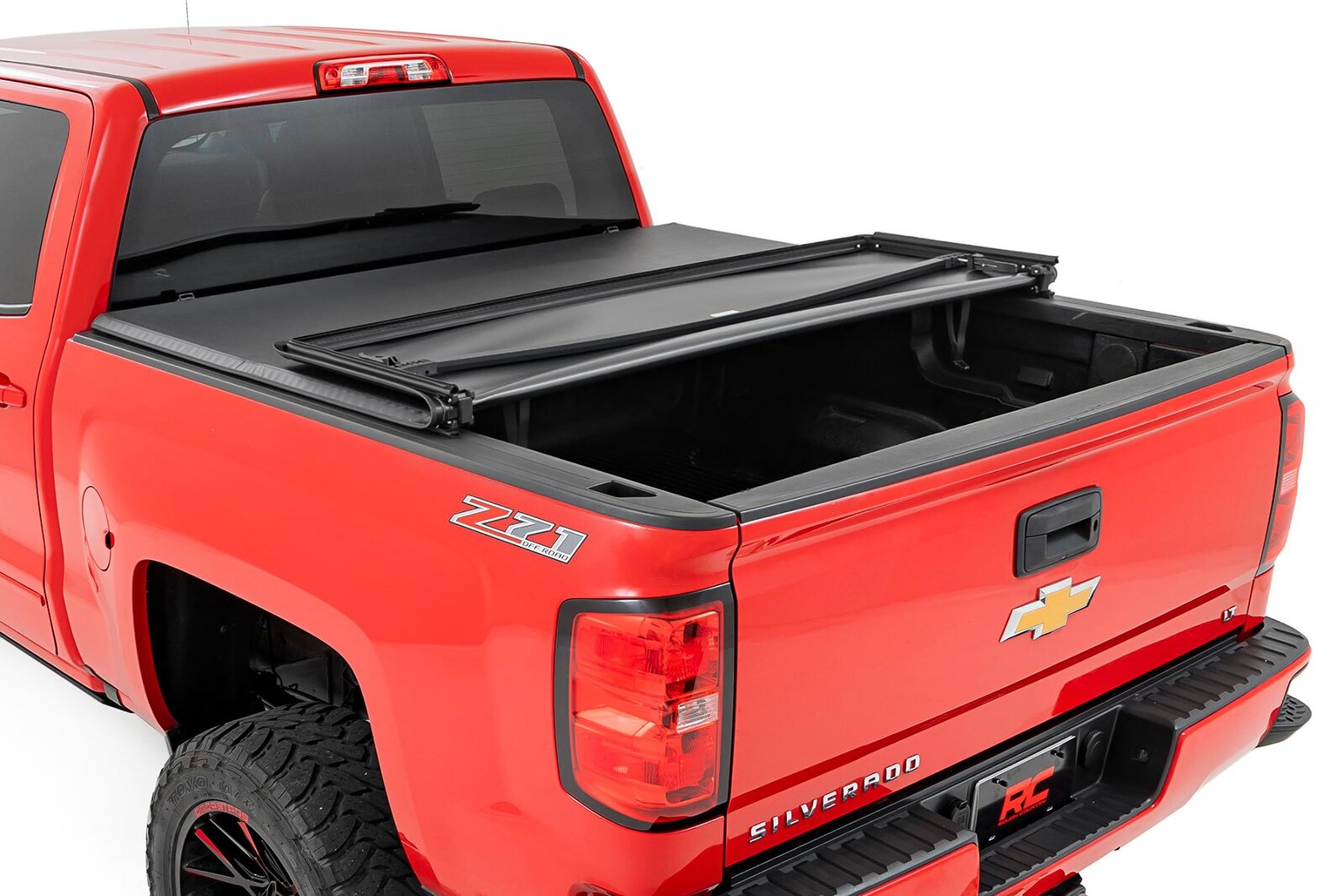 Rough Country Soft Tri-Fold Bed Cover 5'9" Bed Chevy/GMC 1500 14-18 & Classic 41214550A