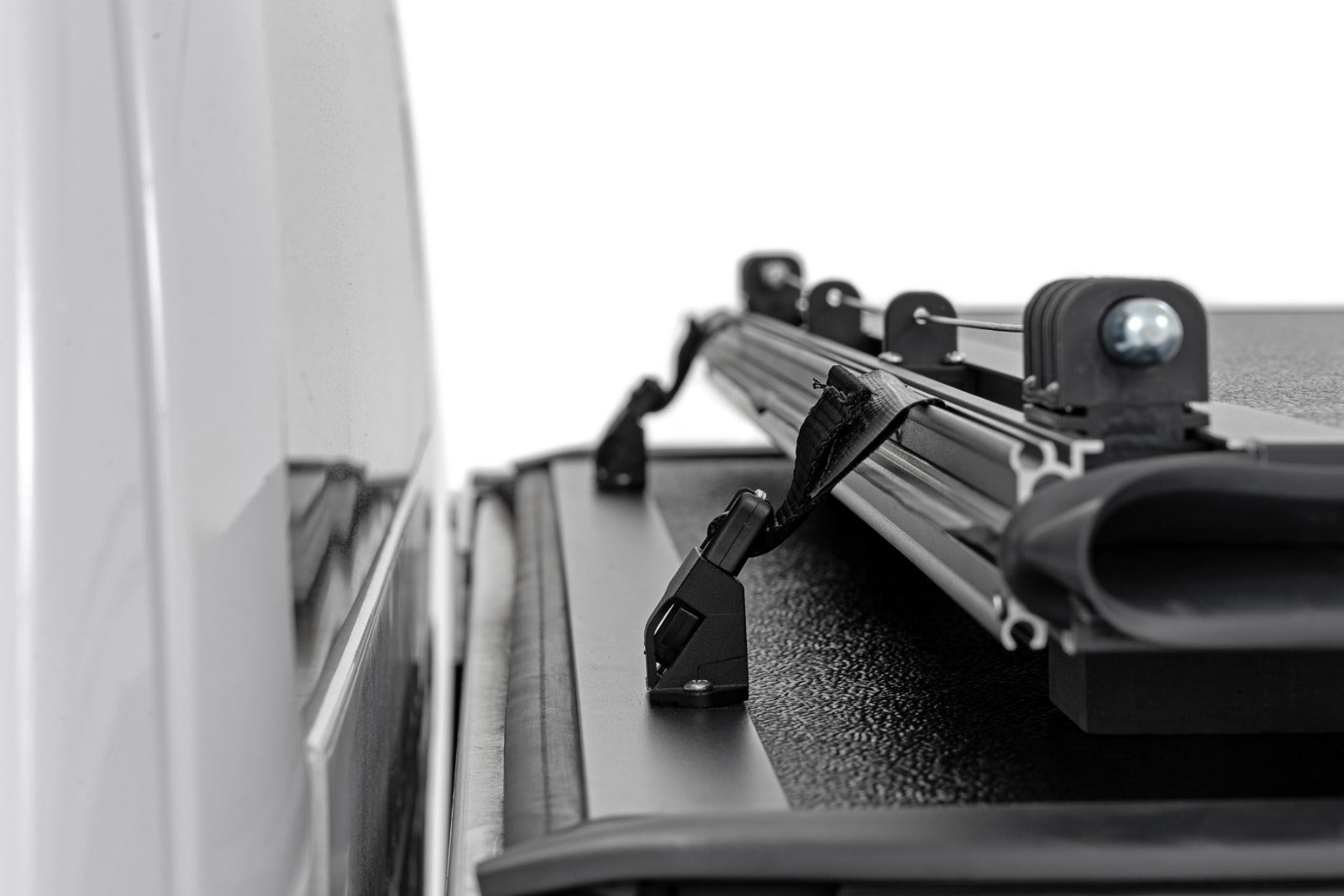 Rough Country Hard Low Profile Bed Cover 6' Bed Chevy/GMC Canyon/Colorado 15-22