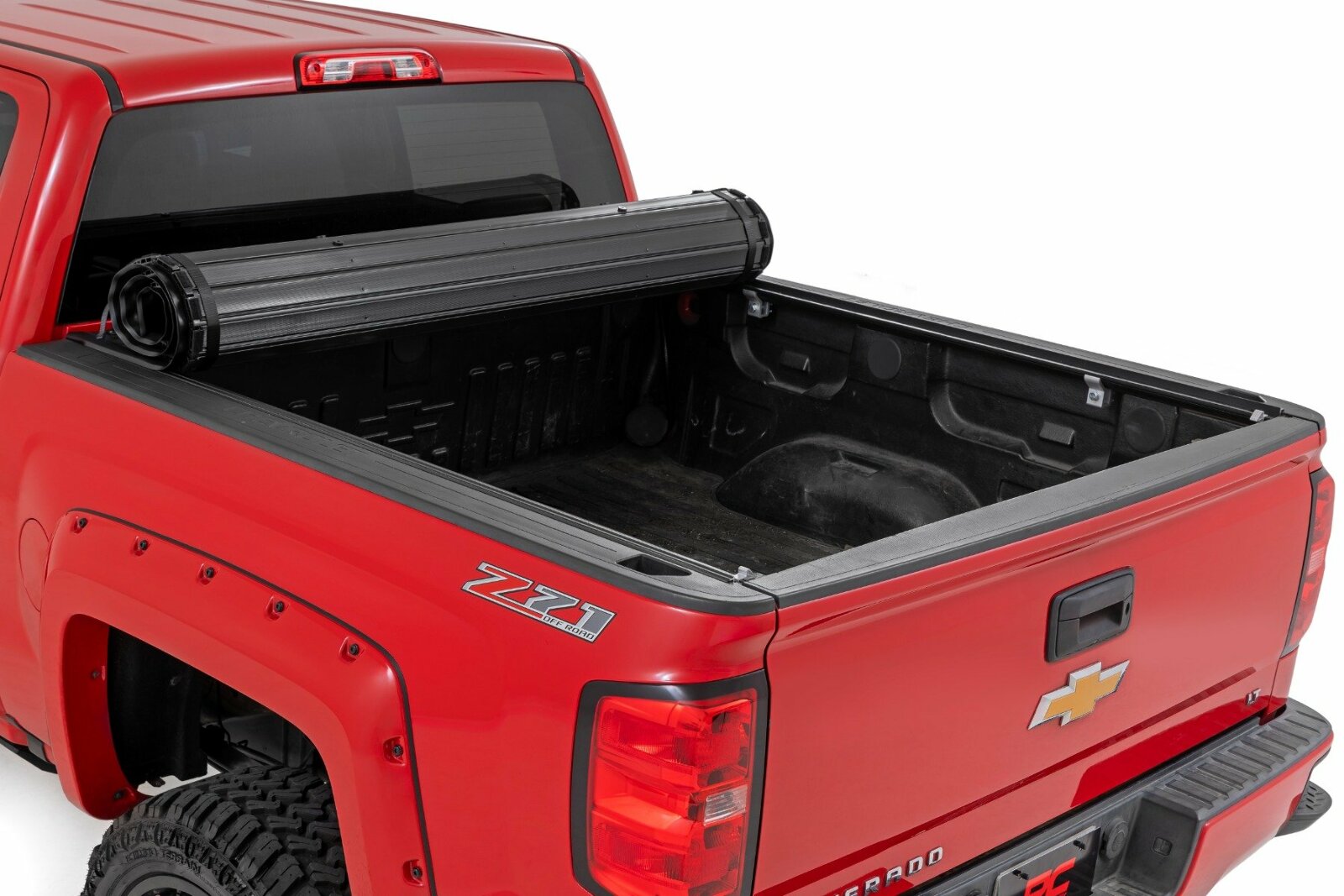 Rough Country Hard Roll Up Bed Cover | 5'9" Bed | Chevy/GMC 1500 14-18 & Classic -2