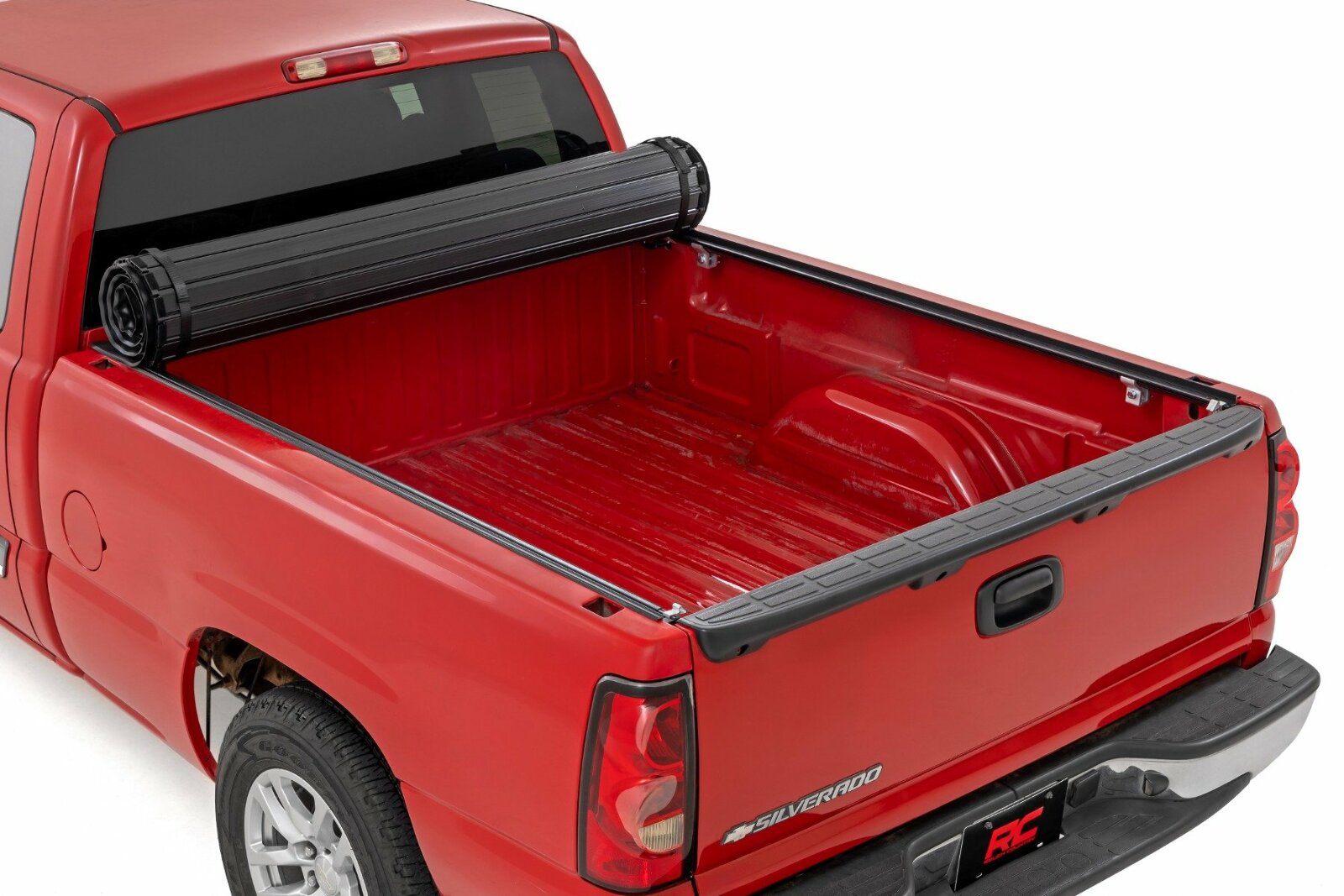 Rough Country Hard Roll Up Cover | 6'7" Bed | Chevy/GMC 1500 (1999-2006) -2