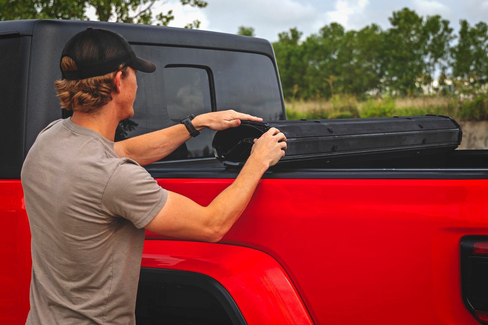 Rough Country Hard Roll Up Bed Cover | 5' Bed | for Jeep Gladiator JT 4WD 20-25 -5