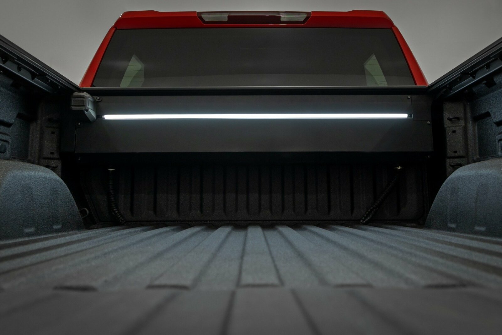 Rough Country Powered Retractable Bed Cover 5'10" Bed Chevy/GMC 1500 (19-25)