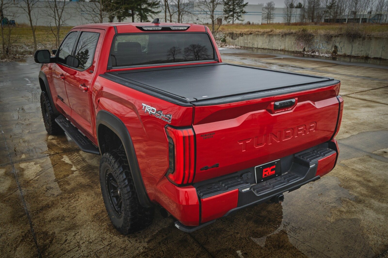 Rough Country Powered Retractable Bed Cover | 5'7" Bed | for Toyota Tundra 22-25 -6