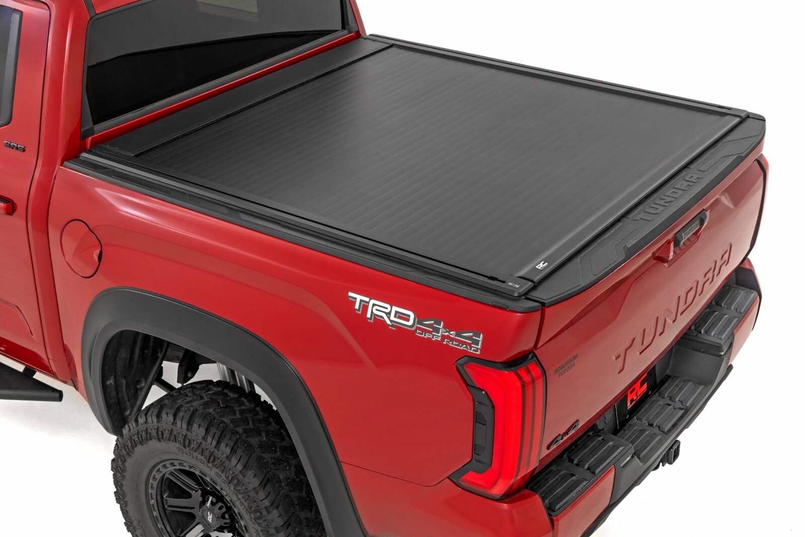 Rough Country Powered Retractable Bed Cover | 5'7" Bed | for Toyota Tundra 22-25 -1