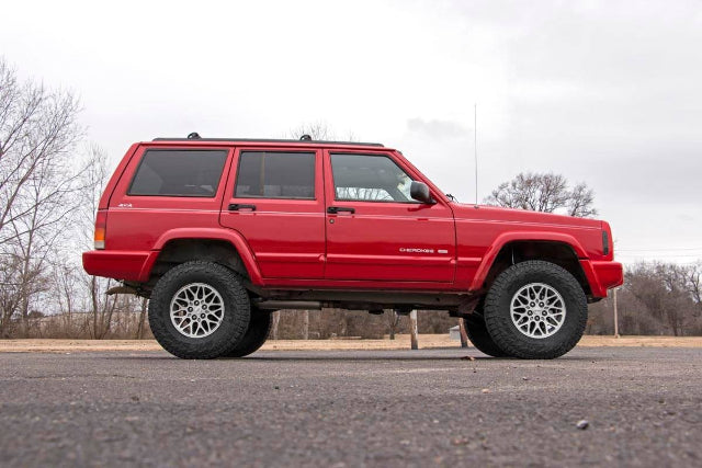 Rough Country 3" Series II Lift Kit For Jeep Cherokee XJ 84-01 wN3 Shocks 670XN2