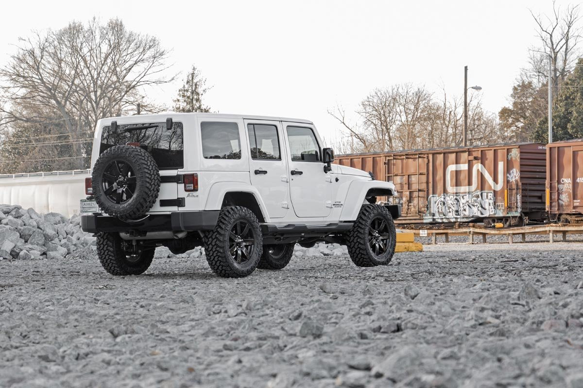 Rough Country 2.5" Suspension Lift Kit w/ Shocks for Jeep Wrangler JKU 07-18 4DR