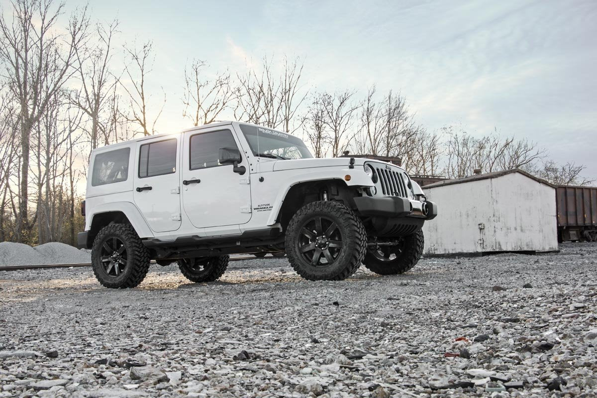 Rough Country 2.5" Suspension Lift Kit w/ Shocks for Jeep Wrangler JKU 07-18 4DR