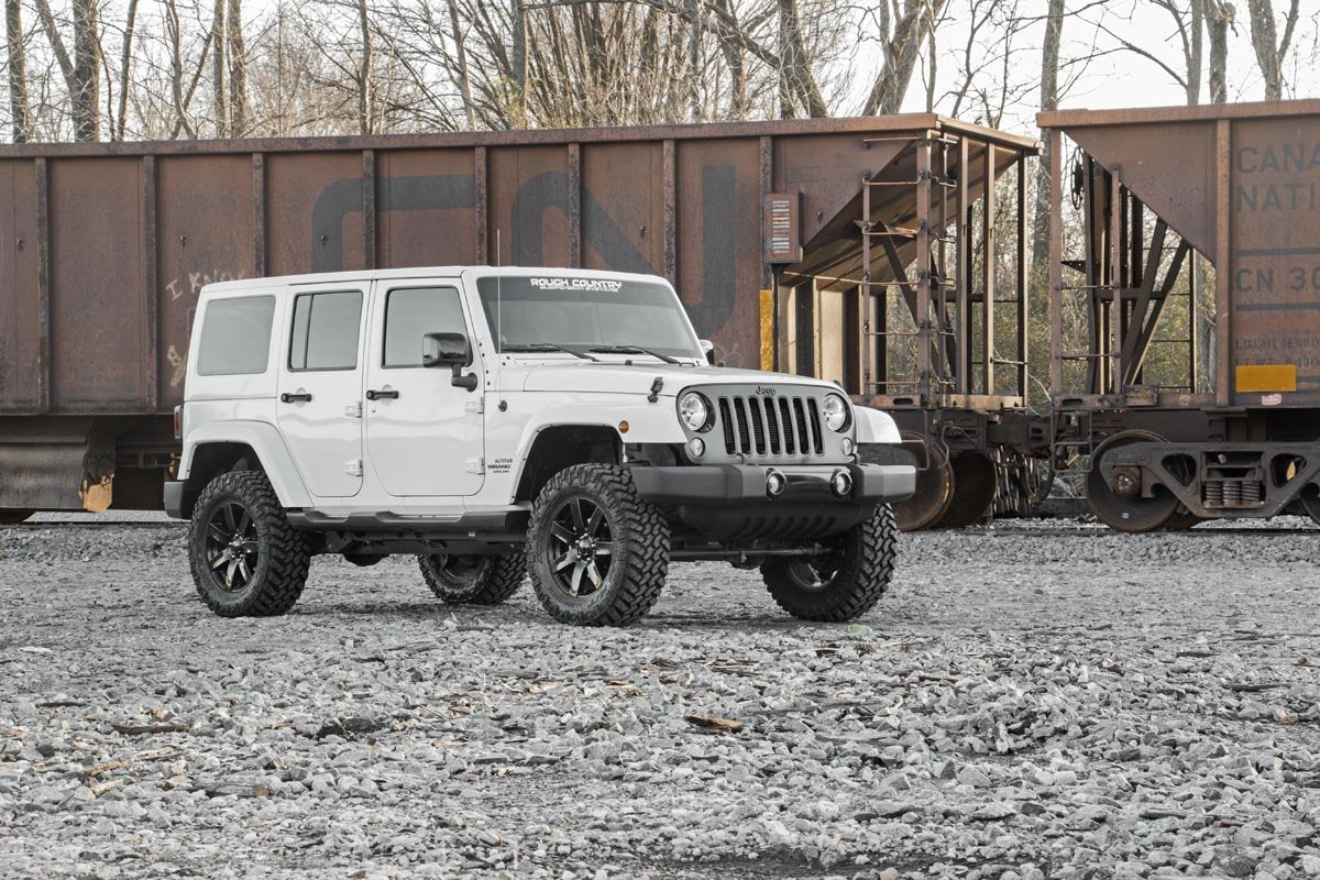 Rough Country 2.5" Suspension Lift Kit w/ Shocks for Jeep Wrangler JKU 07-18 4DR