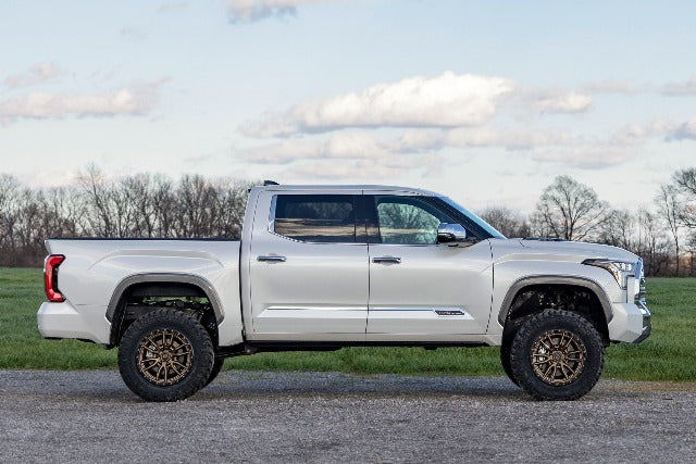 Rough Country 6 Inch Lift Kit OE Air Ride for Toyota Tundra 4wd 2022-2025 71800