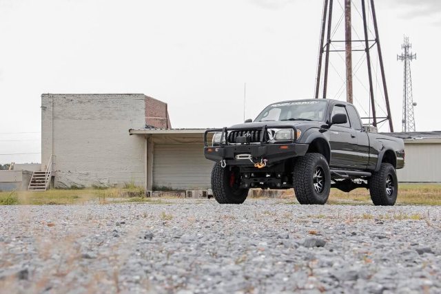 Rough Country 6in Suspension Lift Kit fits 95-04 Tacoma 74130