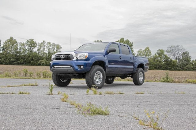 Rough Country 3in Suspension Lift Kit Lifted N3 Struts fits 05-23 Toyota Tacoma -11
