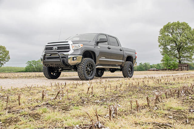 Rough Country 6" Suspension Lift Kit for Toyota Tundra 07-15 w/Vertex Coilovers 75457