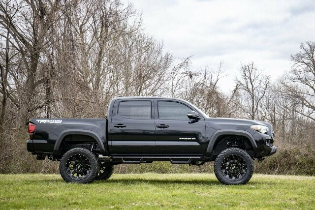 Rough Country 6 In Lift Kit M1 Struts/M1 for Toyota Tacoma 16-23 75840