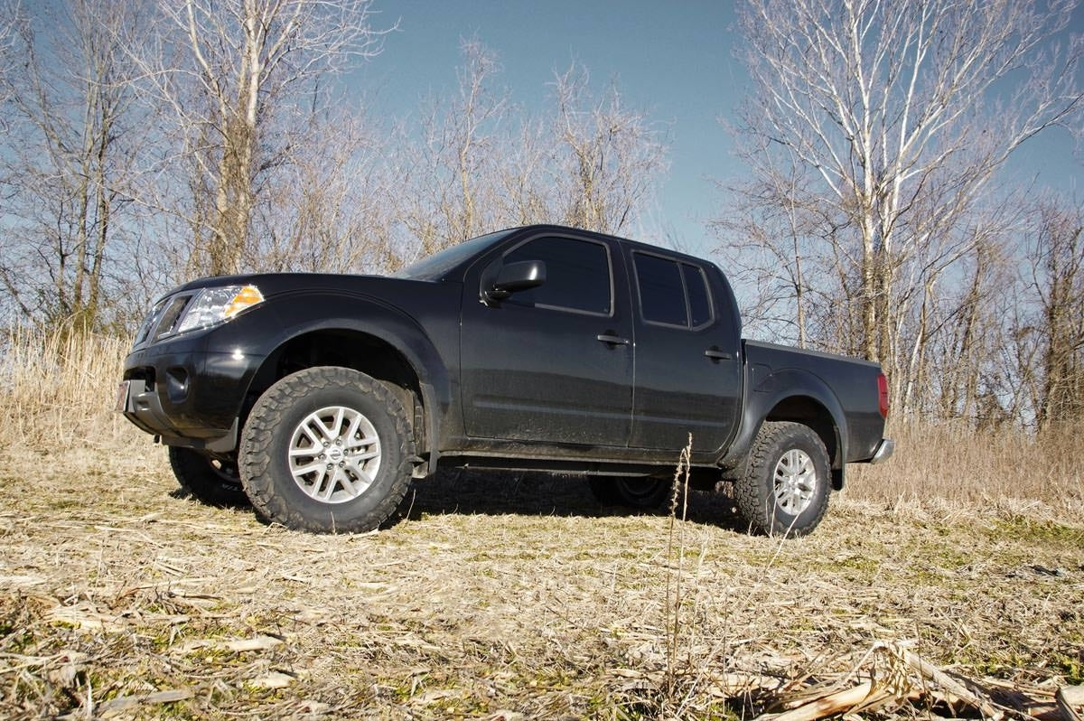 Rough Country 2.5in For Nissan Leveling Kit | Red 05-19 Frontier/Xterra 865RED