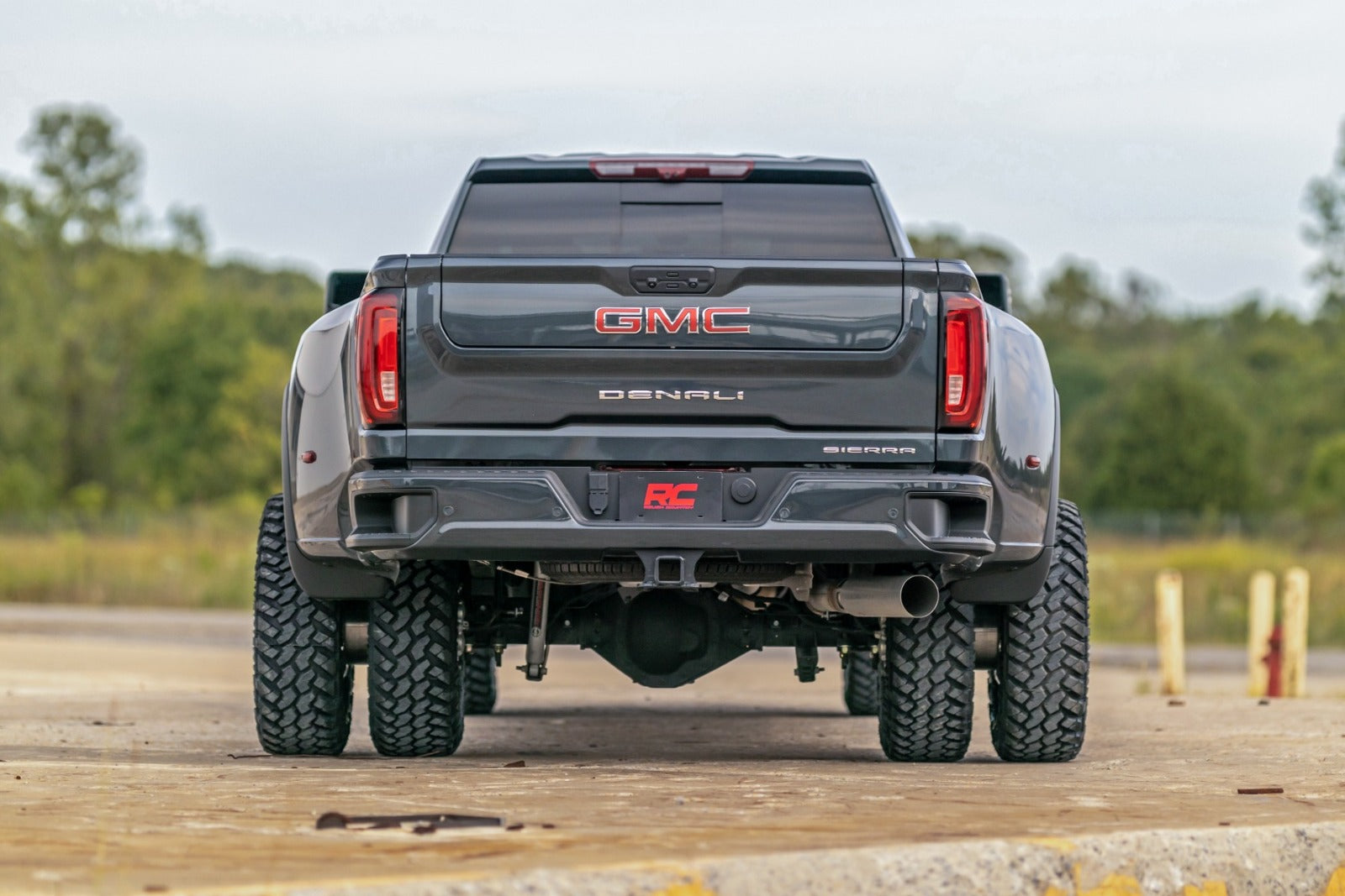 Rough Country 3" Lift Kit W/UCAs M1 Shocks Chevy/GMC 3500HD 20-25 95640 -5