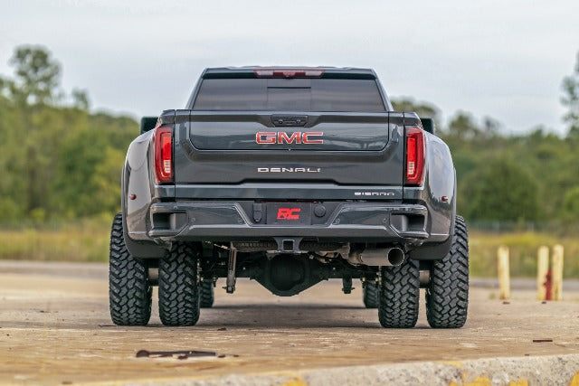 Rough Country 3" Lift Kit W/UCAs M1 Shocks Chevy/GMC 3500HD 20-25 95640 95640RED
