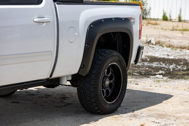 Rough Country Pocket Fender Flares 6'7" & 8' Bed 46 Stealth Gray Silverado 1500/2500HD 07-14 F-C10714B-46
