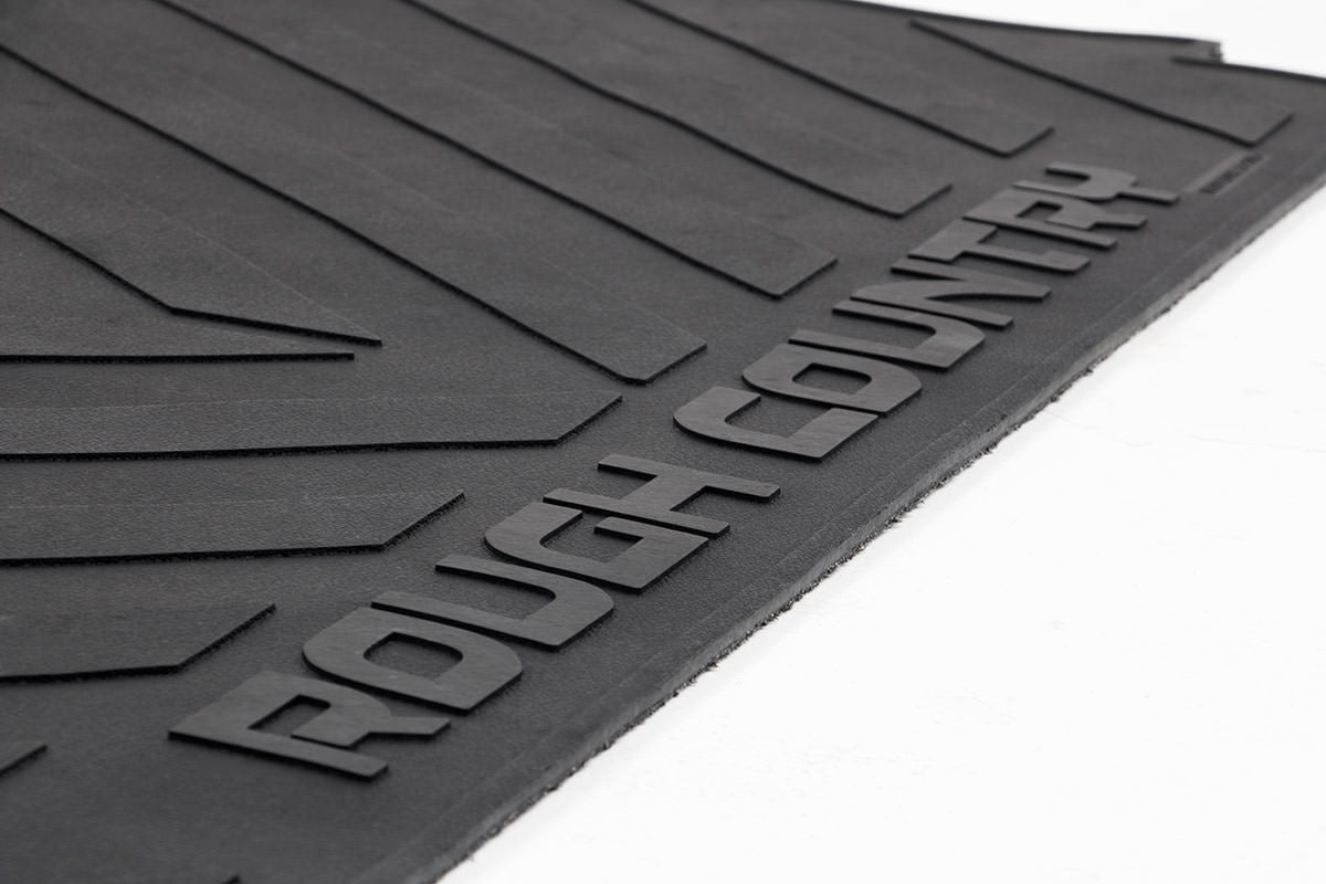 Rough Country GM Bed Mat RC Logos 07-18 1500 / 07-19 HD PU - 6' 6" Bed M670 RCM670