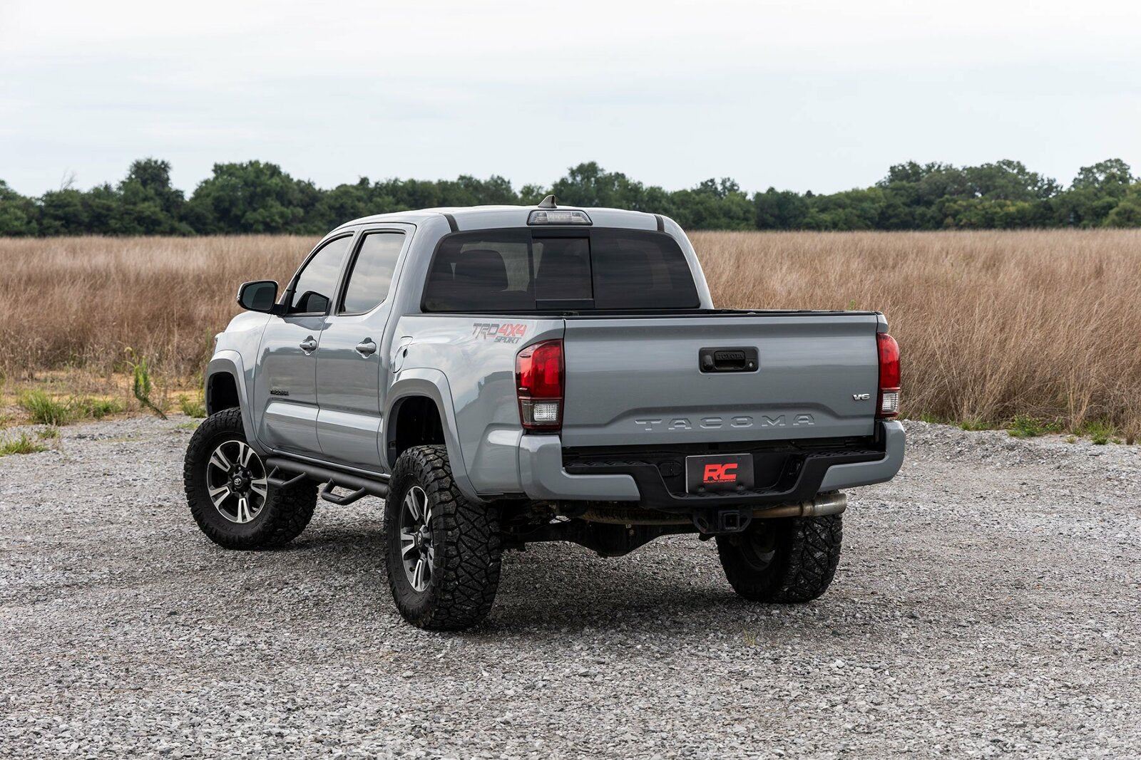 Rough Country Nerf Steps Cab Length | Crew Cab | 5' Bed for Toyota Tacoma 05-23 -6