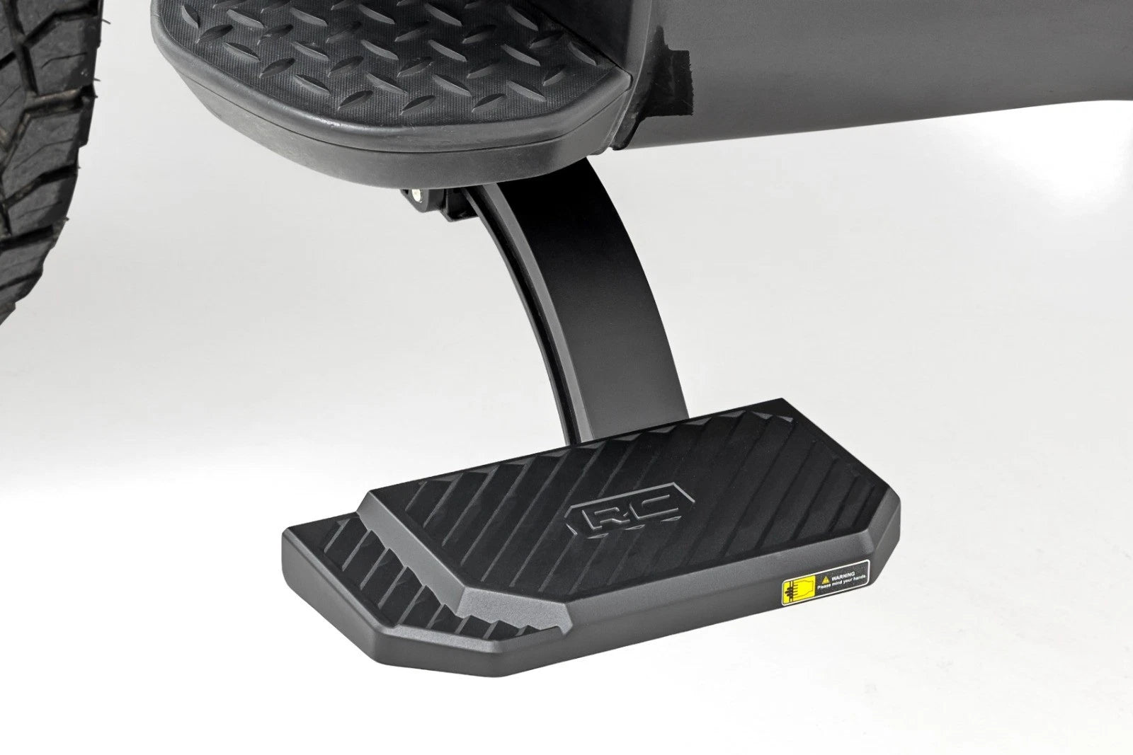 Rough Country Retractable Bed Step | Manual Pull | Chevy/GMC 2500HD/3500HD 11-14 PW059331