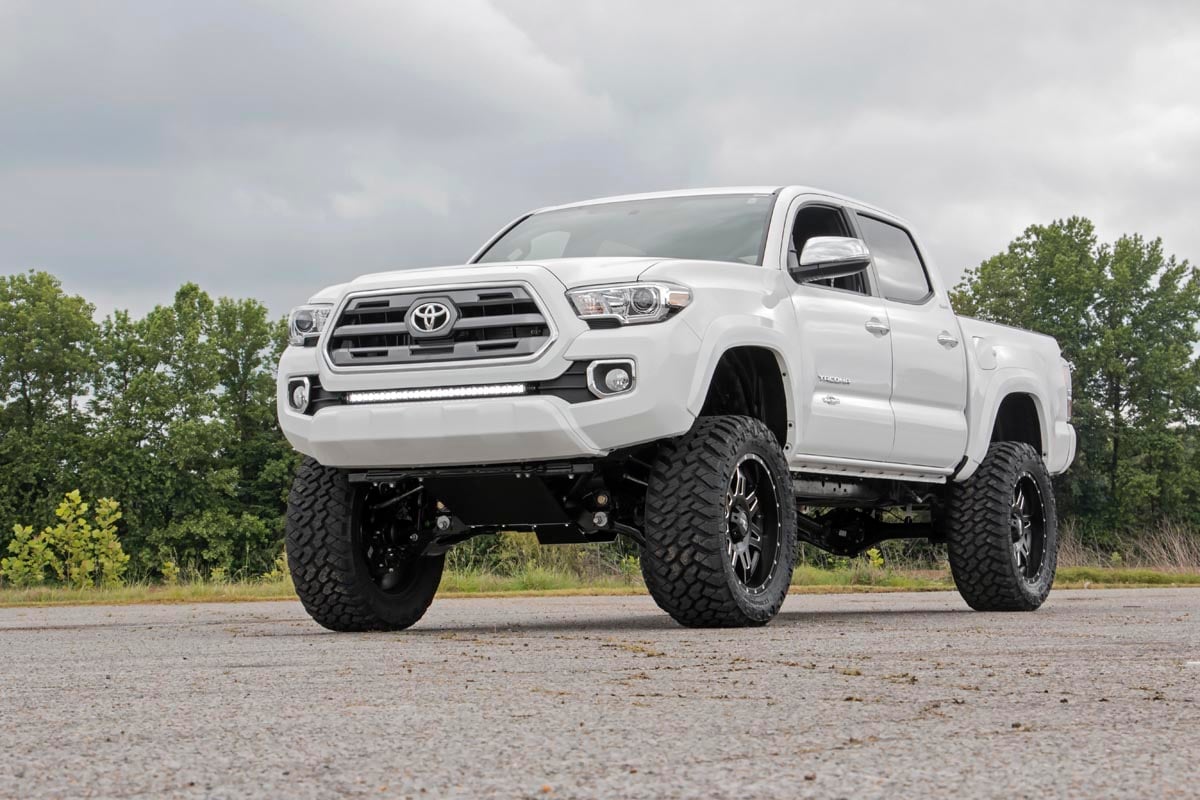 Rough Country 6" Suspension Lift Kit for Toyota Tacoma 05-15 747.20